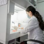 AIがエボラ治療薬の候補を24種類発見、コンゴで133人死亡
